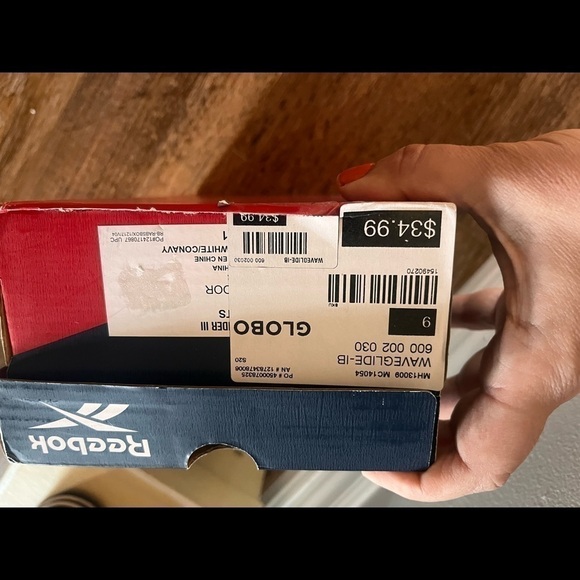 REEBOK sandal red new with tag size 9 - Picture 4 of 4